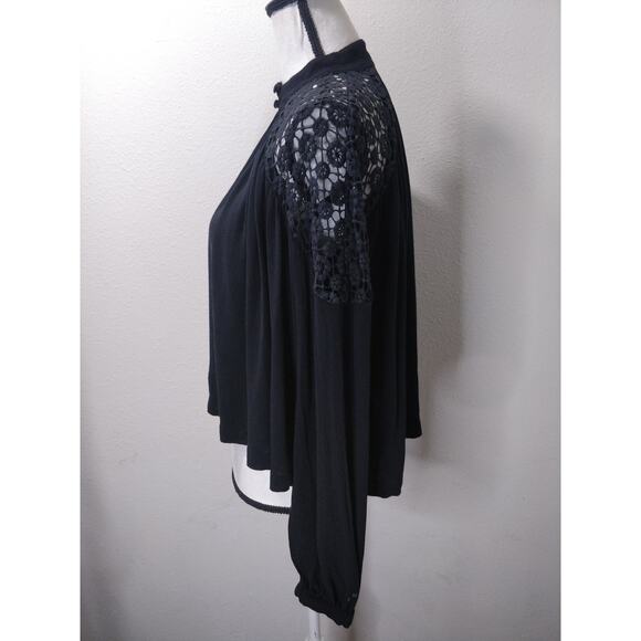 Free People Black Lace Cold Shoulder Mock Neck Choker Cutout Top Size XS - Picture 6 of 11